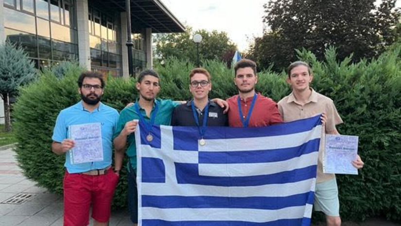 2 χρυσά, 1 χάλκινο και εύφημος μνεία για τους φοιτητές του ΕΚΠΑ σε διεθνή διαγωνισμό Μαθηματικών