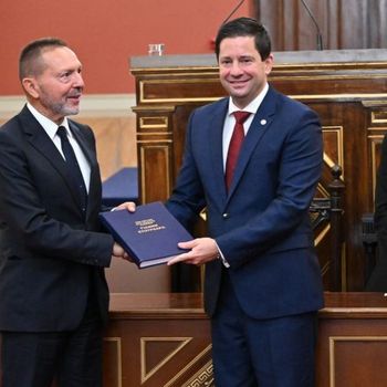 Το Πανεπιστήμιο Αθηνών τίμησε τη μακρά προσφορά του Ομότιμου Καθηγητή του Τμήματος Οικονομικών Επιστημών και Διοικητή της Τράπεζας της Ελλάδος κ. Ιωάννη Στουρνάρα στην οικονομική επιστήμη και τη δημόσια ζωή