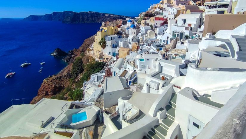 Σεισμικότητα Σαντορίνης: το ΕΚΠΑ συγκρότησε διεπιστημονική επιτροπή διακεκριμένων καθηγητών για τη διαχείριση κινδύνων και κρίσεων