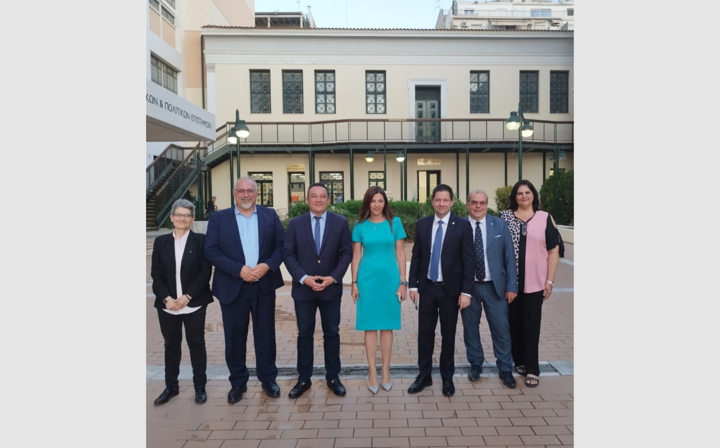 Επίσκεψη της Υπουργού Παιδείας, Θρησκευμάτων και Αθλητισμού στο Εθνικό και Καποδιστριακό Πανεπιστήμιο Αθηνών – Έτοιμοι προς χρήση οι χώροι στη Νομική Σχολή που ήταν κατειλημμένοι για πολλά έτη